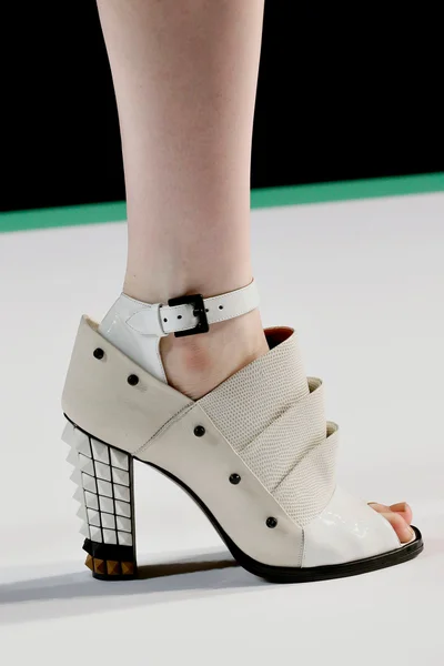 Look 13